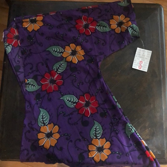 Small Lularoe Lindsay - Picture 1 of 1
